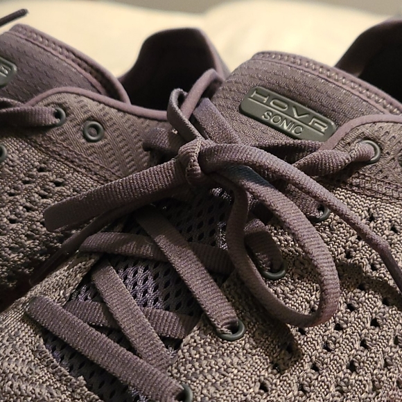 Athletic_Shoes